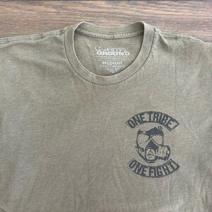 Southern Ground Green and Black Short Sleeve Tee with‎ Graphic Design Size M